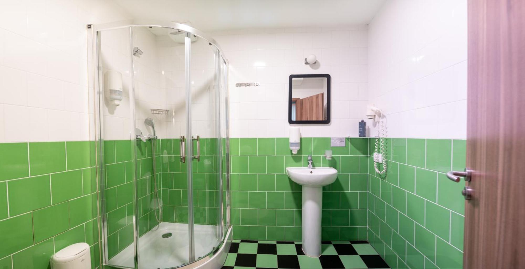Safestay Bratislava Presidential Palace Экстерьер фото