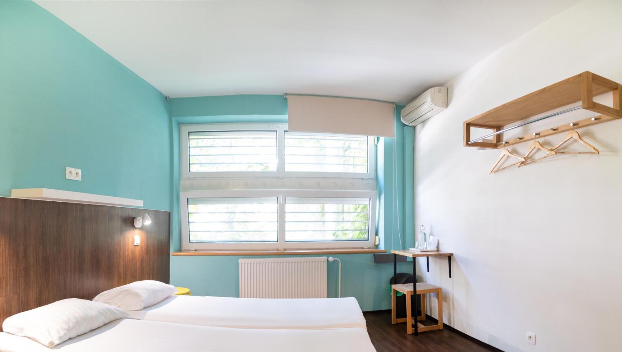 Safestay Bratislava Presidential Palace Экстерьер фото